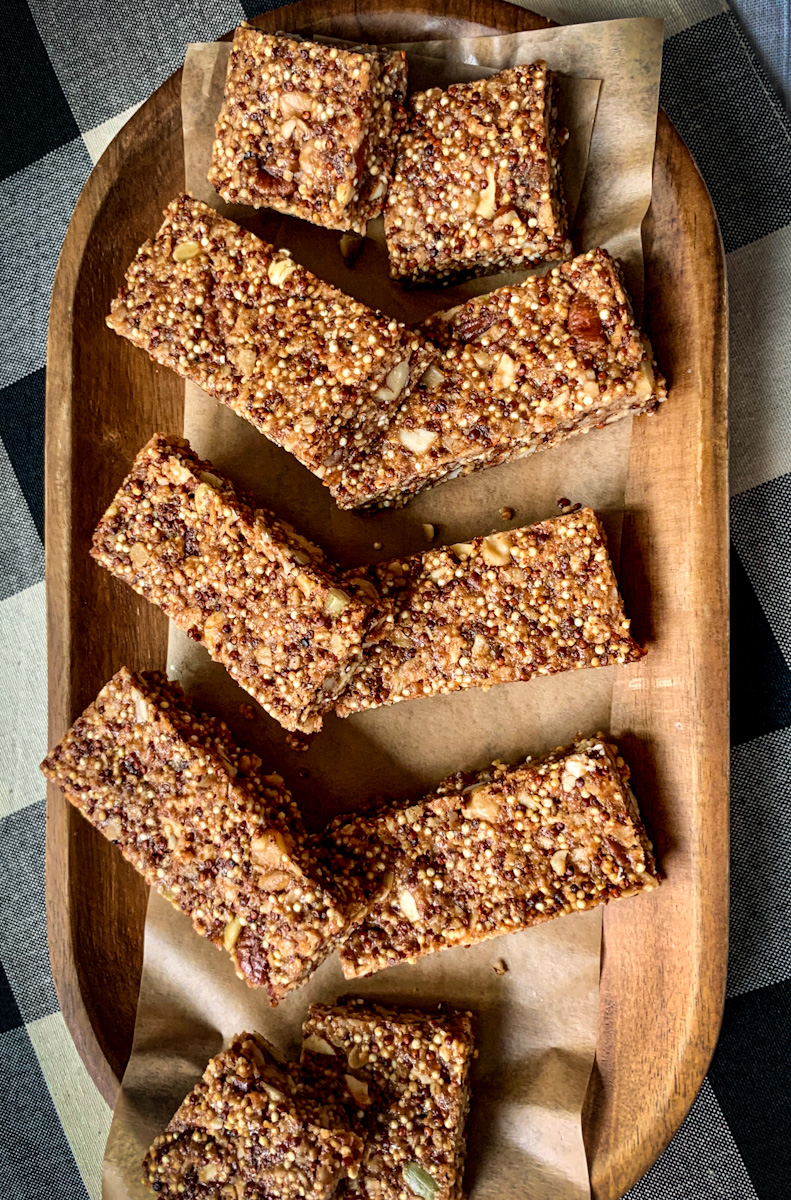 Quinoa nutty granola